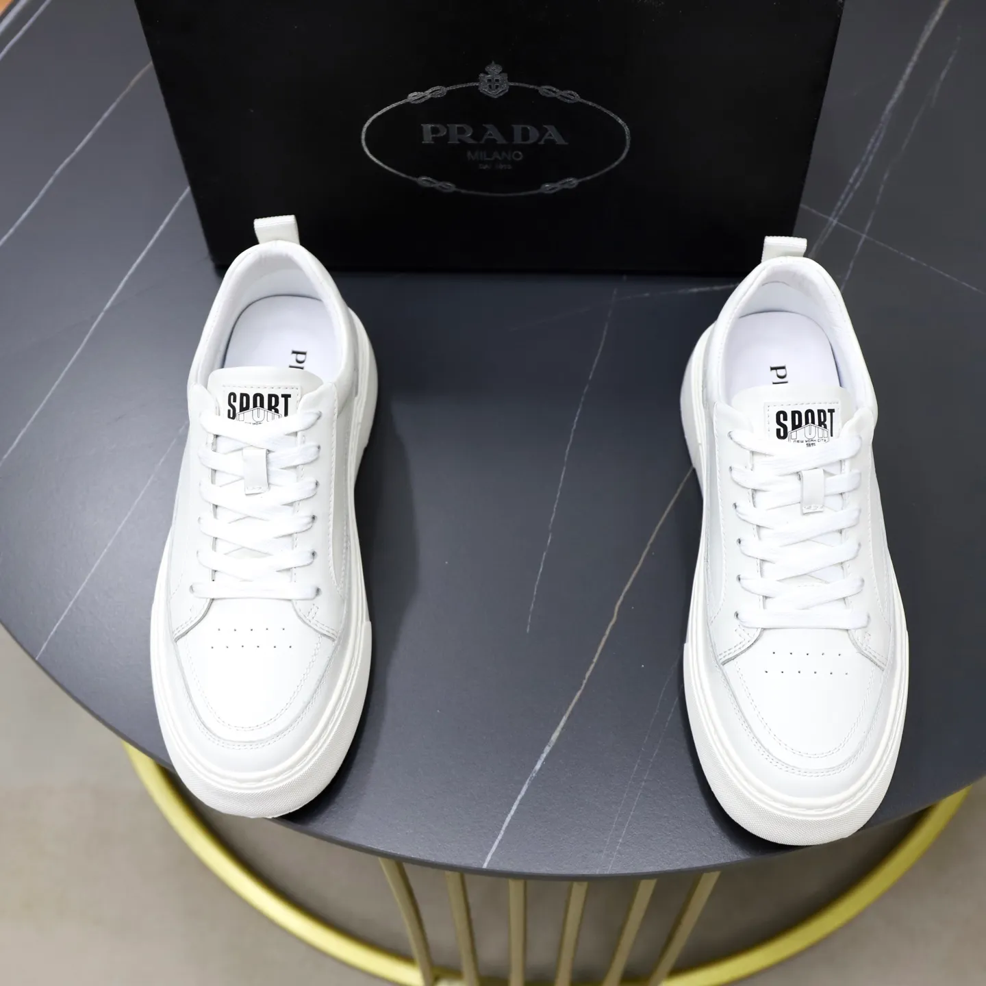 Ex-factory price: 442💰🙅‍♂️🙅‍♂️🙅‍♂️ Brand: PRADA Standard code: 38–44 (45 can be customized) Grade: Same as the official website Material: Original cowhide fabric Comfortable pigskin lining Lightweight wear-resistant outsole Style category: Men's fashionable casual shoes and boots Running sports shoes Distinguished luxury brand elements Top luxury Color: actual picture color